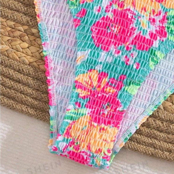 3 for $15🚨 NWT Bright Floral Bikini - Picture 4 of 7